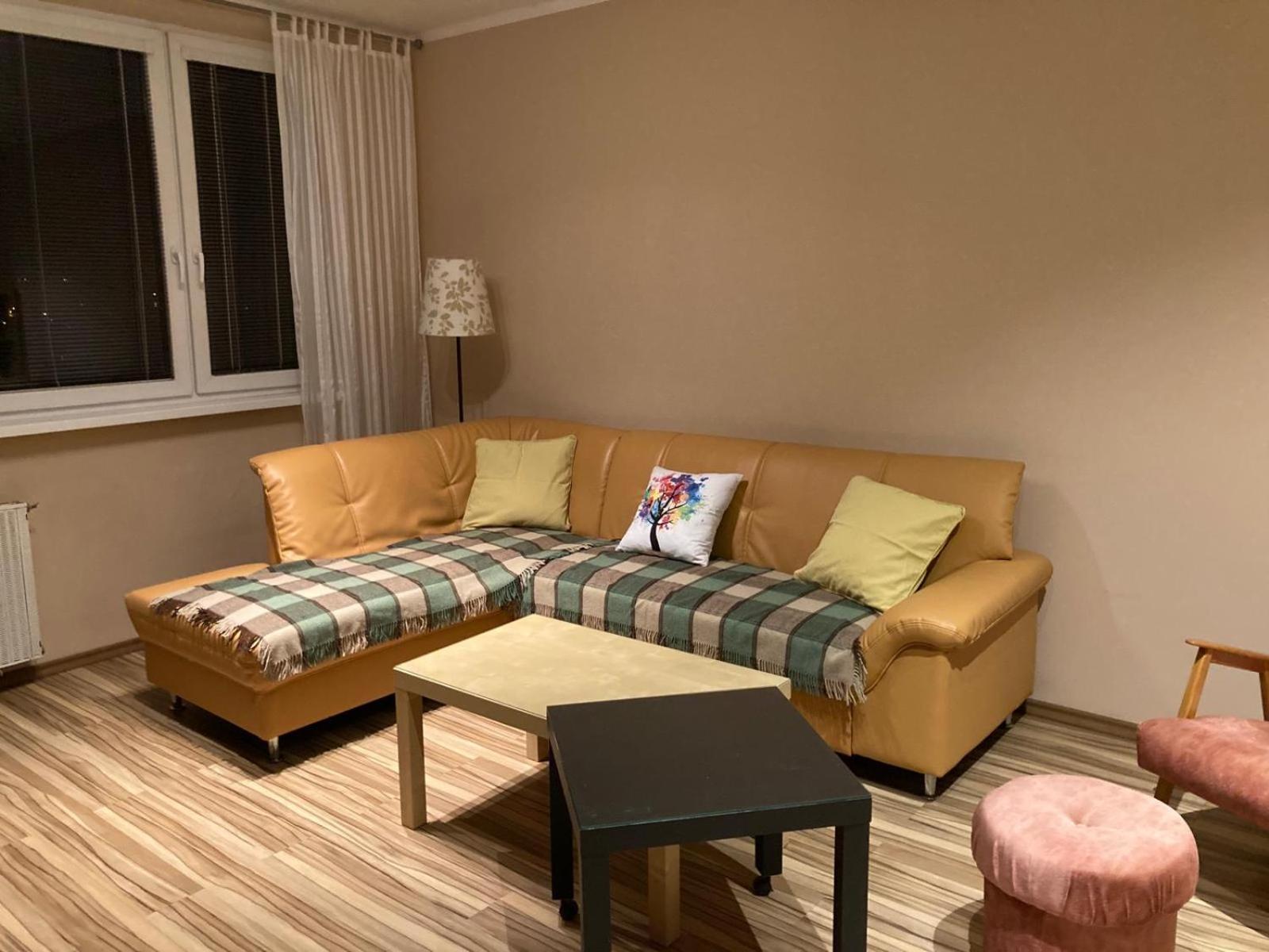 Apartman Hodonin 7 7 7 2 3 4 1 9 4 Esterno foto